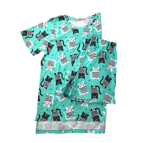 Fashion Junior's Funky Cat Print Pajama Lounge Pajama Lounge Shorts & Scrub Top Set